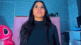 Arianna 💜 TRANSMISSION SCHEDULE:  02:00 PM TO 10:00 PM (COLOMBIAN TIME). I'M OFF ON TUESDAYS🎀 Snapshot