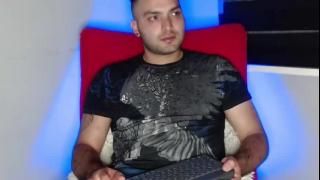 Stiven (ง︡'-'︠)ง Snapshot